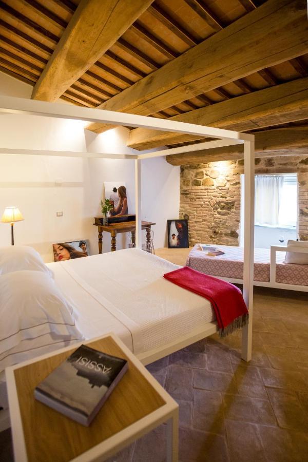 Castello Di Ramazzano - Tenute Aliani Perugia Eksteriør billede