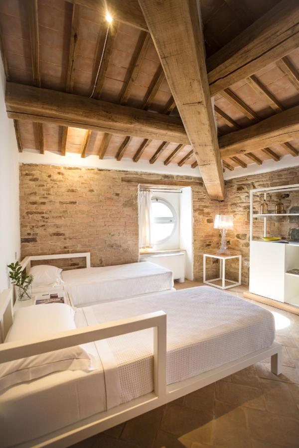 Castello Di Ramazzano - Tenute Aliani Perugia Eksteriør billede
