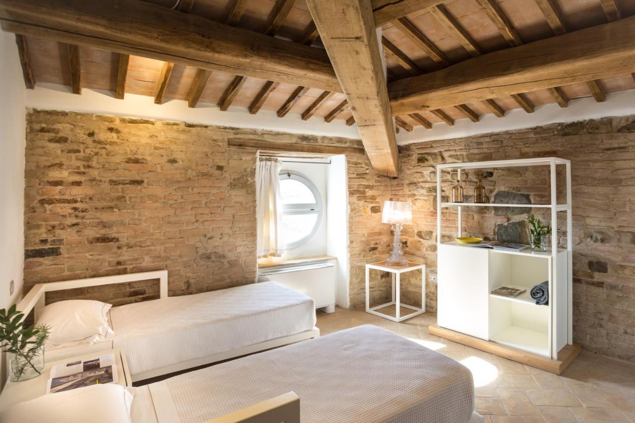Castello Di Ramazzano - Tenute Aliani Perugia Eksteriør billede