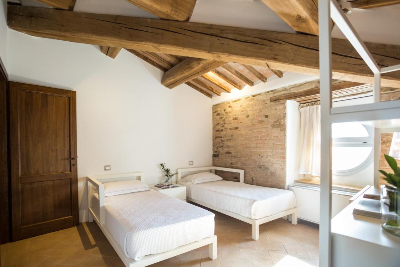 Castello Di Ramazzano - Tenute Aliani Perugia Eksteriør billede