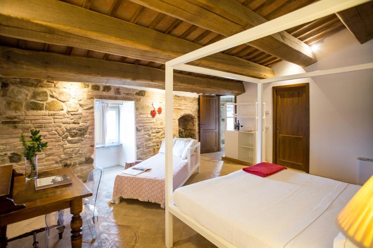 Castello Di Ramazzano - Tenute Aliani Perugia Eksteriør billede