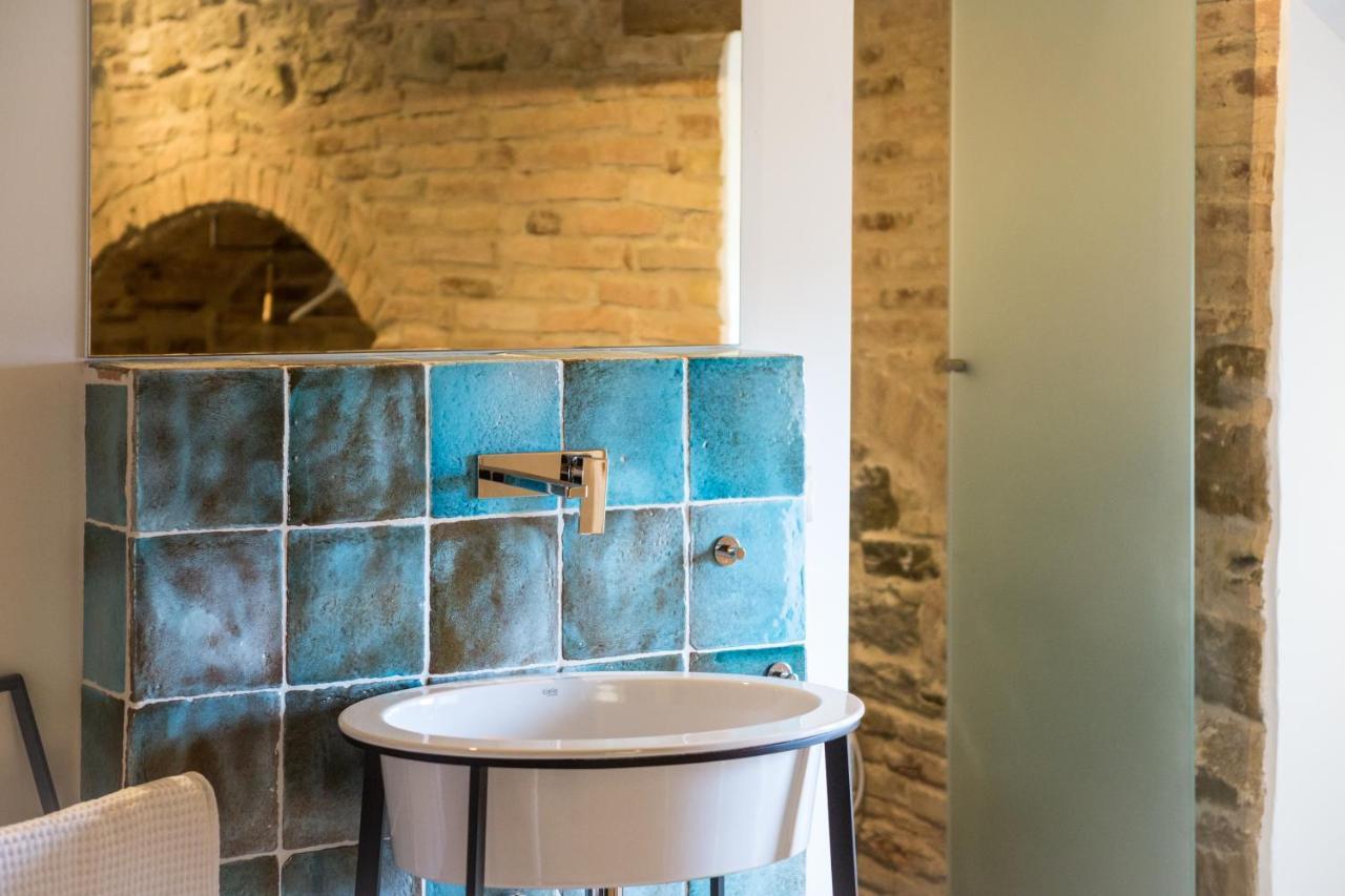 Castello Di Ramazzano - Tenute Aliani Perugia Eksteriør billede