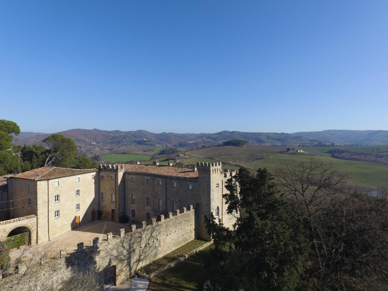Castello Di Ramazzano - Tenute Aliani Perugia Eksteriør billede